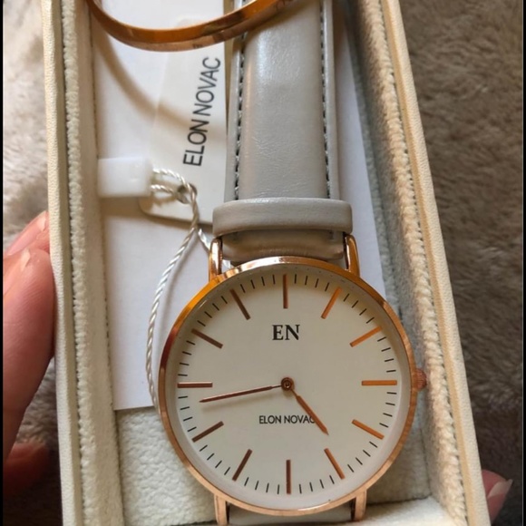 Aubrey Watch - Picture 2 of 8